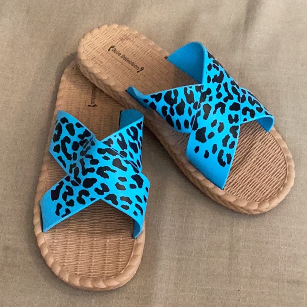 Blue Leopard Print Sandals